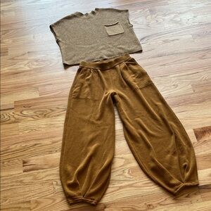 Free people beach sweater set Stylish Knit Top and Pants Set size M